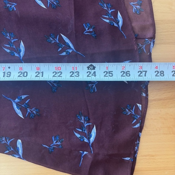 Cabi Women’s Small burgundy professional office tank top floral print blouse - Picture 10 of 10